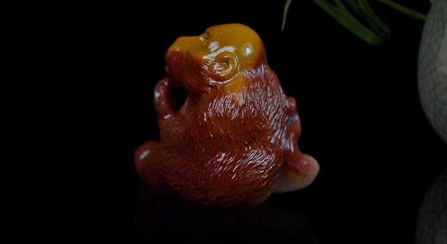 壽山汶洋石-巧色靈猴件小擺件