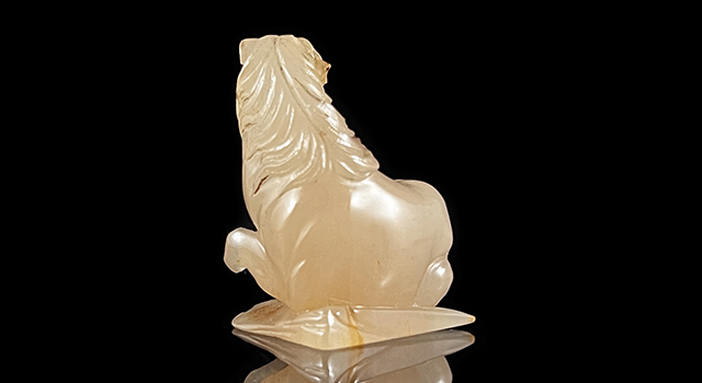 壽山善伯石-馬鈕小擺件