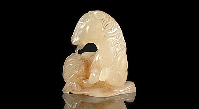 壽山善伯石-馬鈕小擺件