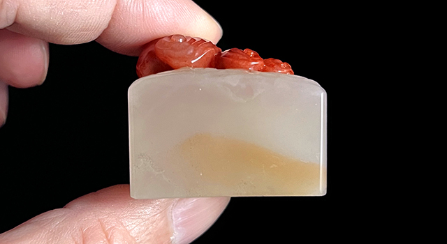 壽山石巧色桃花荔枝凍-靈芝鈕日形章