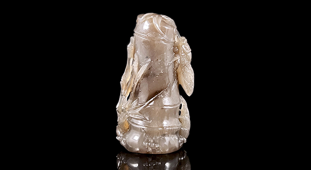 壽山石牛角凍一鳴驚人鈕橢圓章