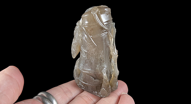 壽山石牛角凍一鳴驚人鈕橢圓章