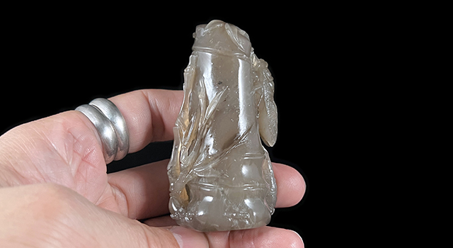 壽山石牛角凍一鳴驚人鈕橢圓章