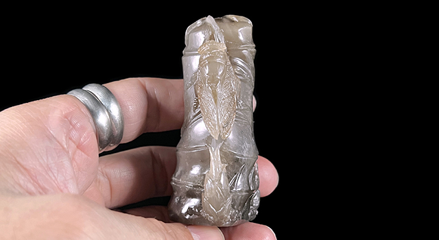 壽山石牛角凍一鳴驚人鈕橢圓章