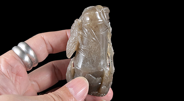 壽山石牛角凍一鳴驚人鈕橢圓章