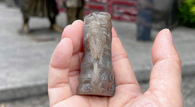 壽山石牛角凍一鳴驚人鈕橢圓章