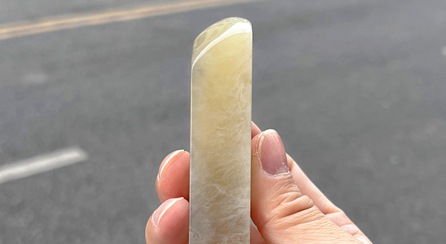 壽山石白荔枝-素體日形章