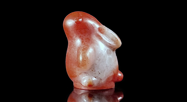 (2026年06月19號端午免費送)壽山芙蓉石-白兔鈕隨形章