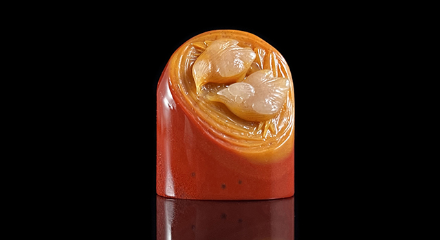 (私洽)壽山石三彩高山-兩小無猜雞鈕橢圓章