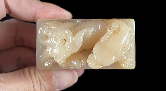 壽山高山凍-母子獸日形章